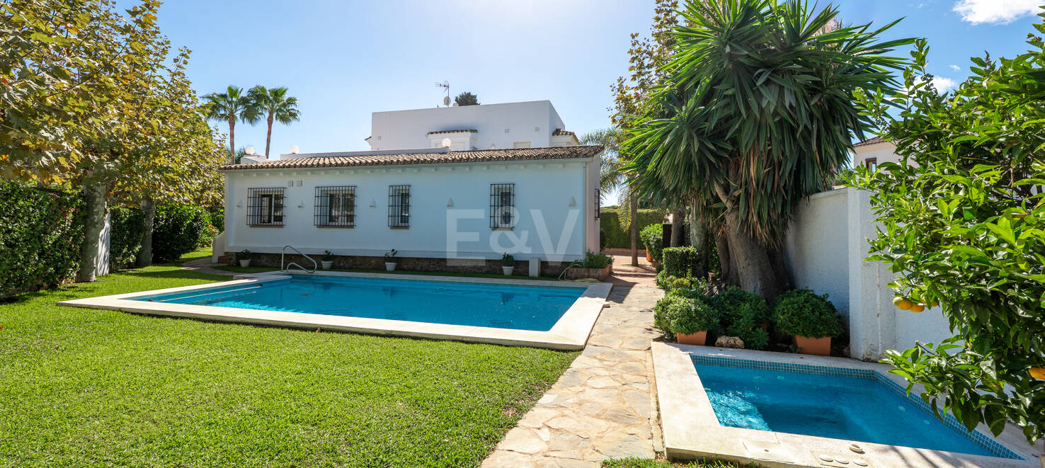 Retraite côtière privée combinant paix, emplacement privilégié et valeur exceptionnelle