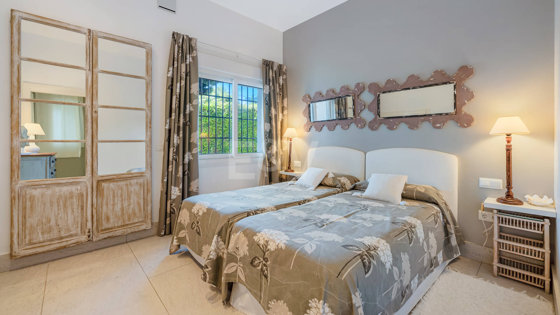 Private Coastal Retreat Combining Peace, Prime Location and Exceptional Value