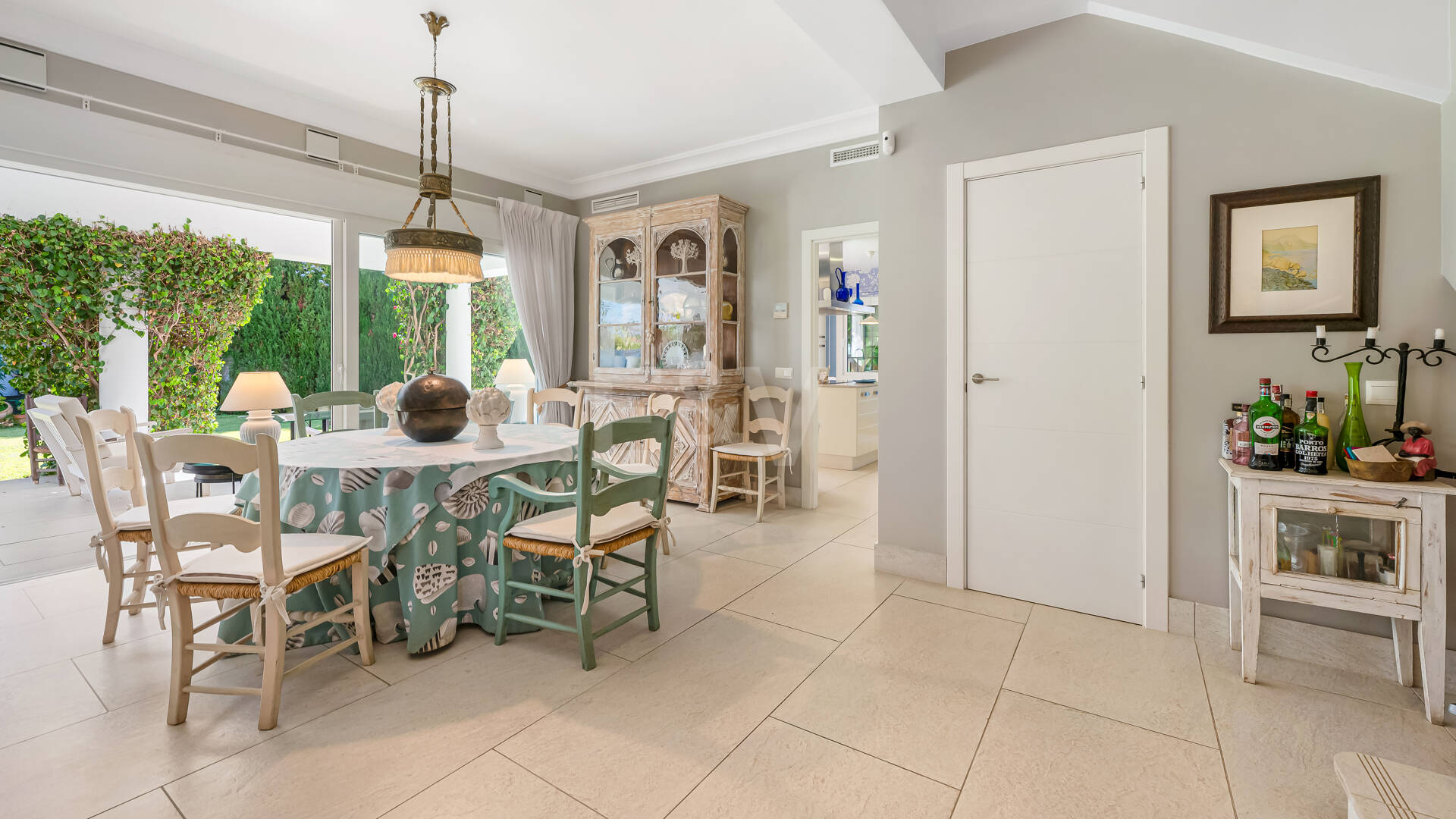 Private Coastal Retreat Combining Peace, Prime Location and Exceptional Value