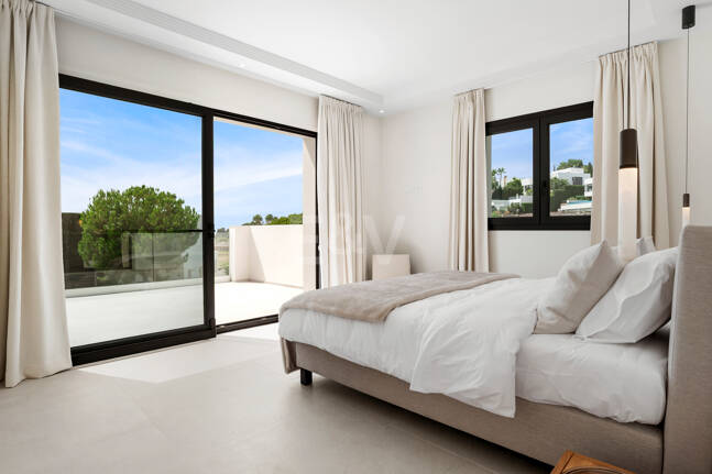 Villa contemporánea recién terminada en una ubicación privilegiada y muy solicitada