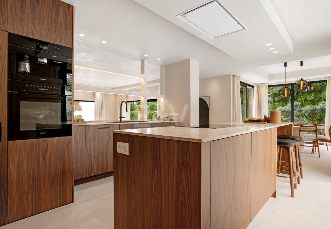 Villa contemporánea recién terminada en una ubicación privilegiada y muy solicitada