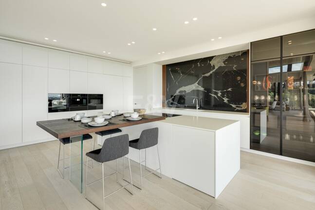 Contemporary Luxury Villa with Panoramic Sea Views in La Quinta