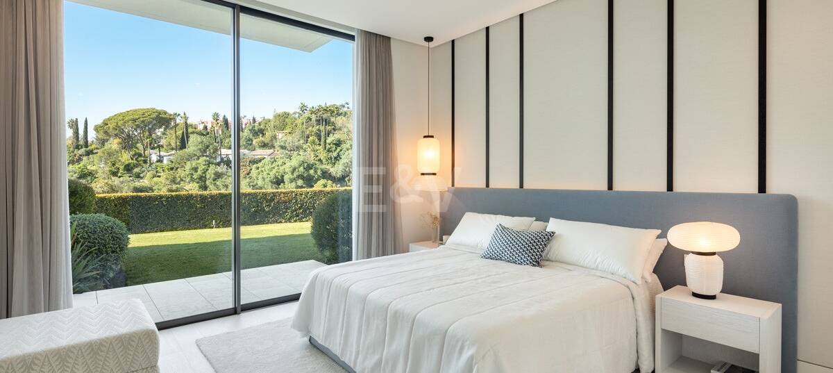 Moderne Luxusvilla mit Panoramablick auf das Meer in La Quinta