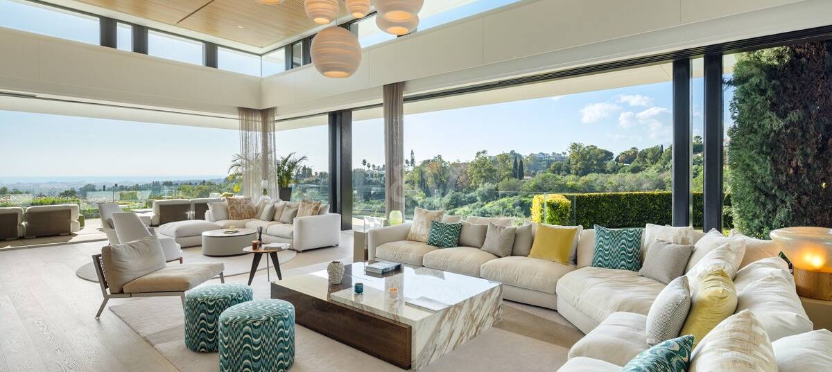 Moderne Luxusvilla mit Panoramablick auf das Meer in La Quinta