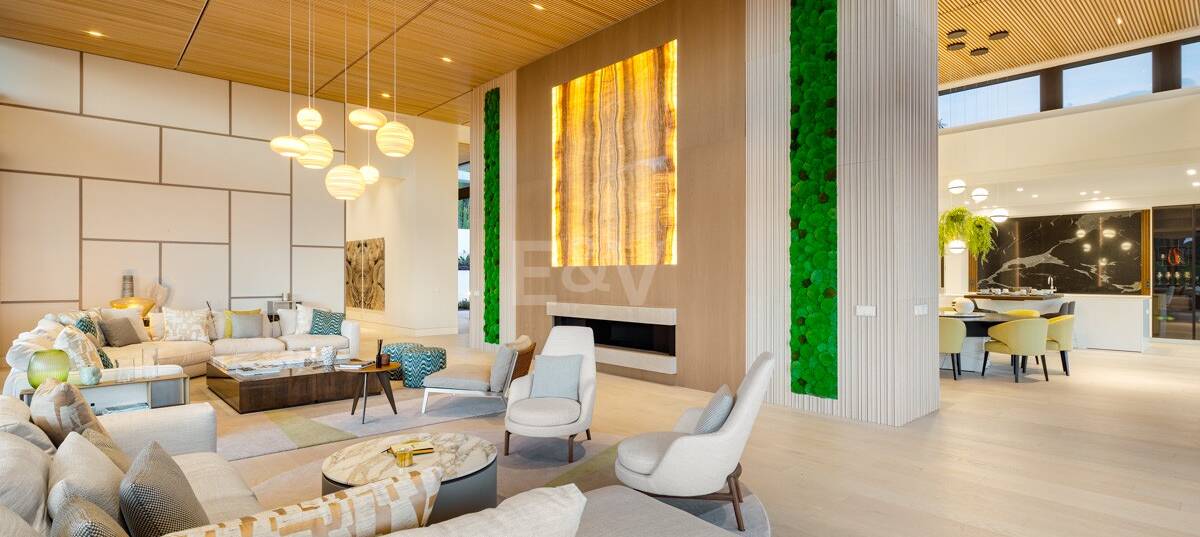 Moderne Luxusvilla mit Panoramablick auf das Meer in La Quinta