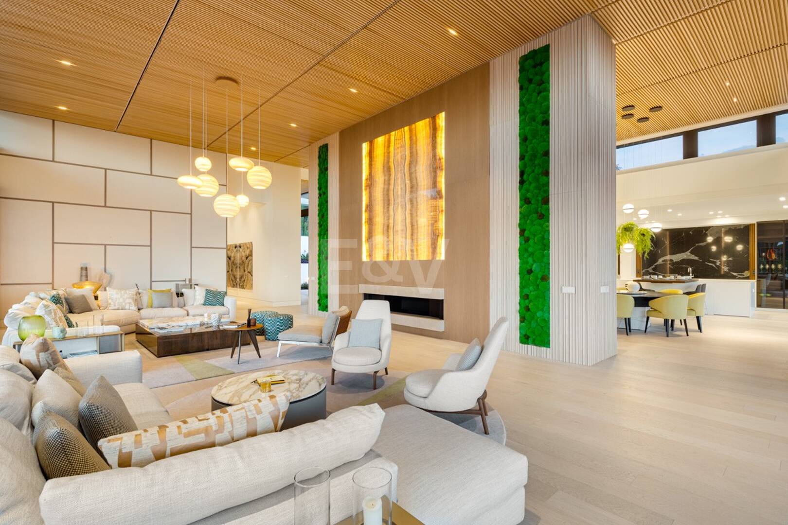 Villa de lujo contemporánea con vistas panorámicas al mar en La Quinta