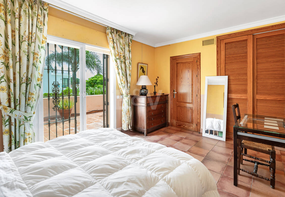 Casa familiar de estilo andaluz a poca distancia de la playa