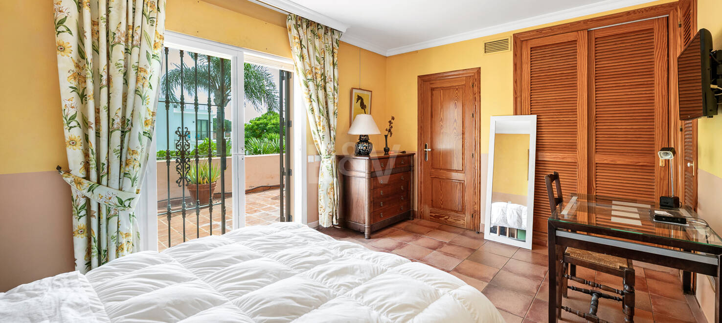 Andalusian Family Home with Walking Distance to the Beach