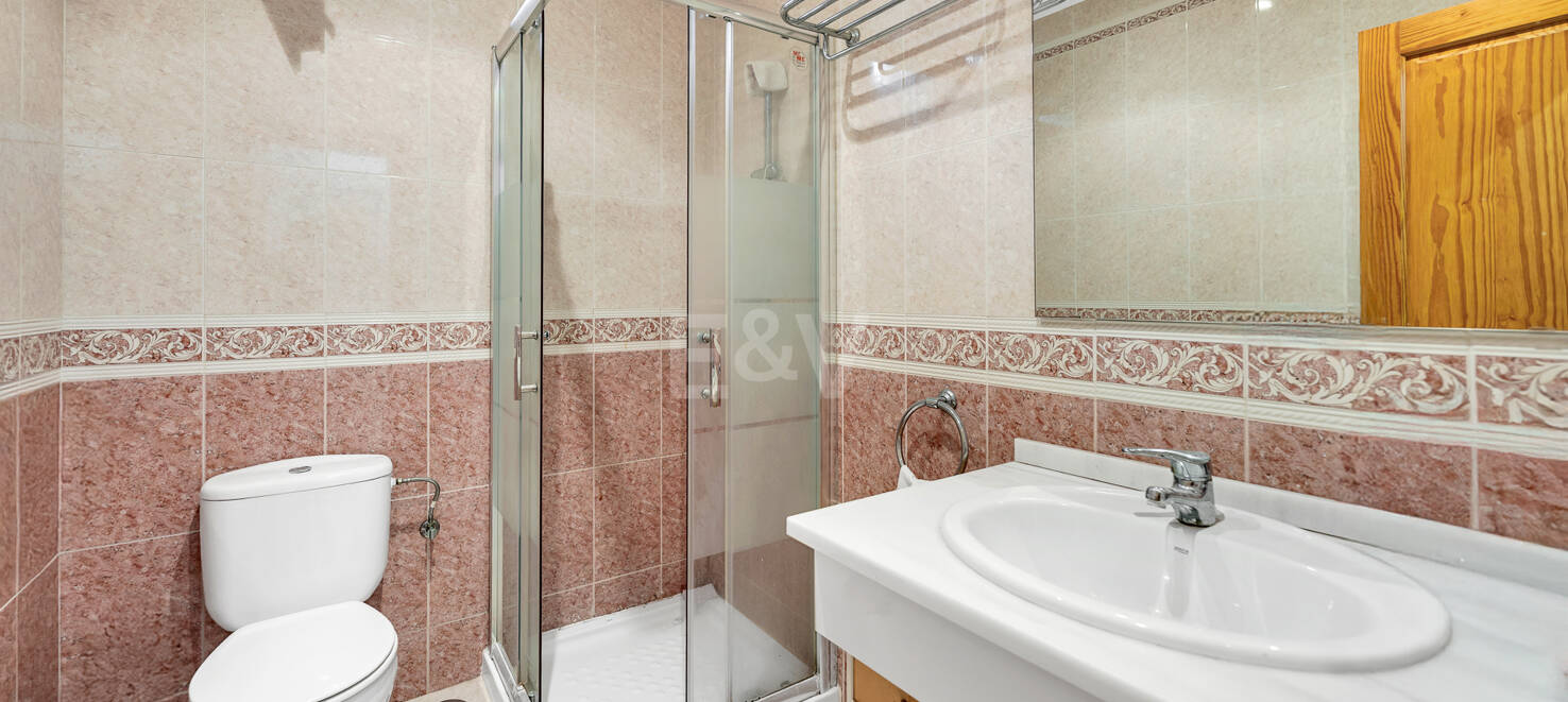 Andalusian Family Home with Walking Distance to the Beach