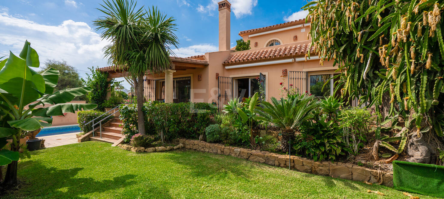 Andalusian Family Home with Walking Distance to the Beach