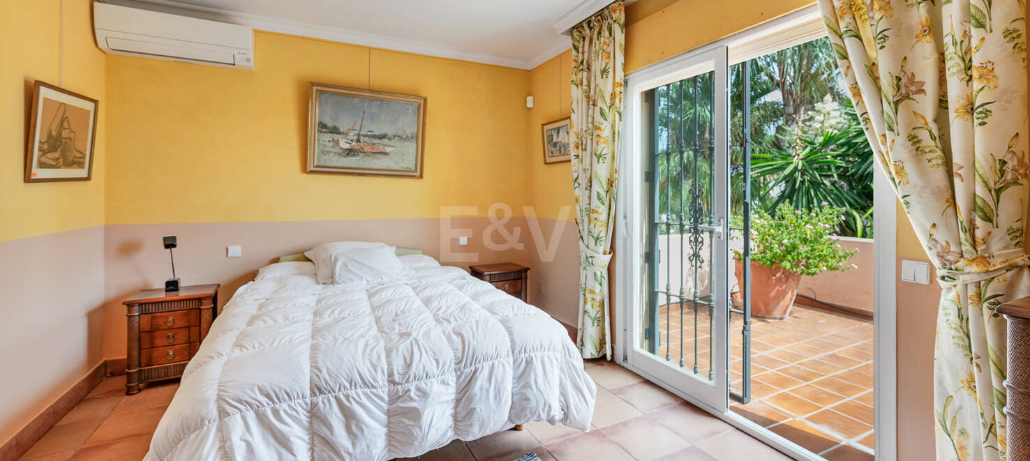 Andalusian Family Home with Walking Distance to the Beach