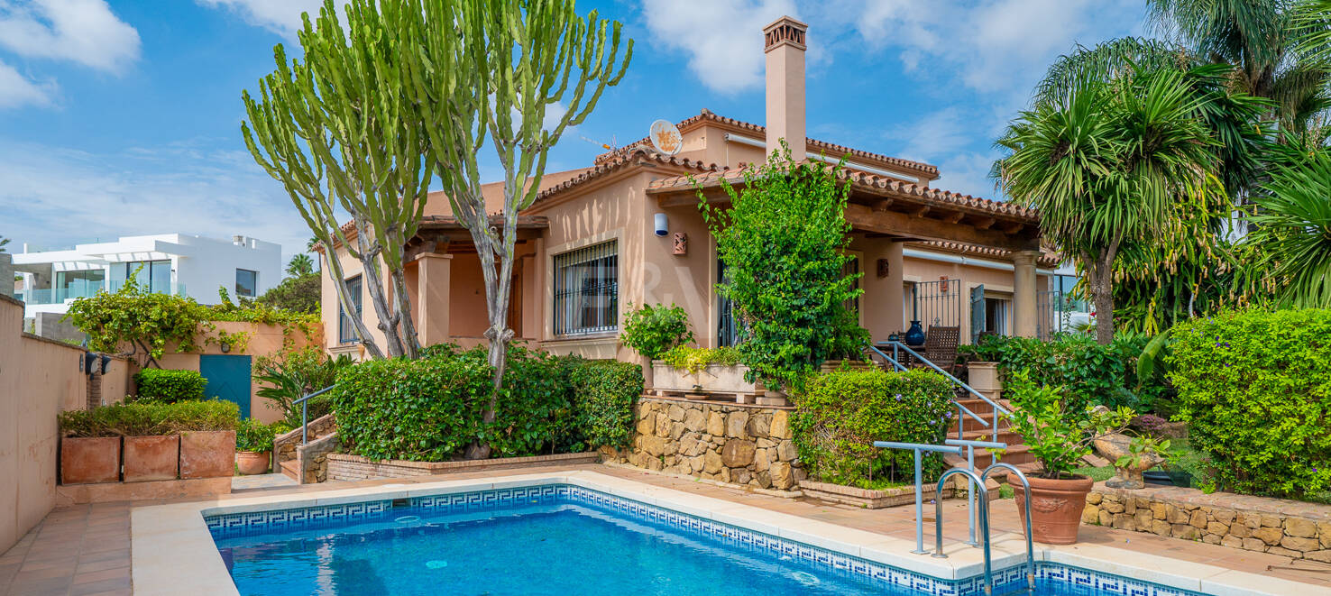 Andalusian Family Home with Walking Distance to the Beach