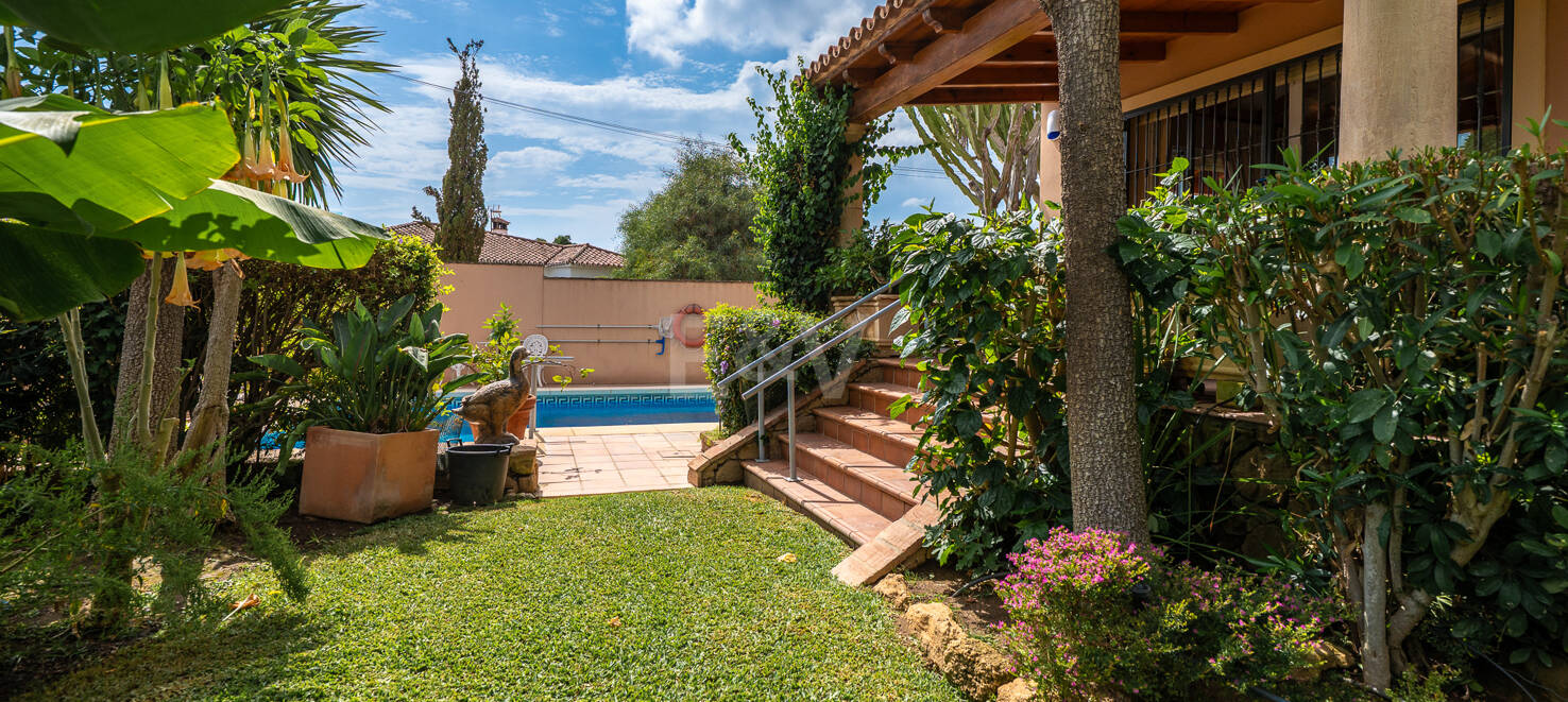 Andalusian Family Home with Walking Distance to the Beach