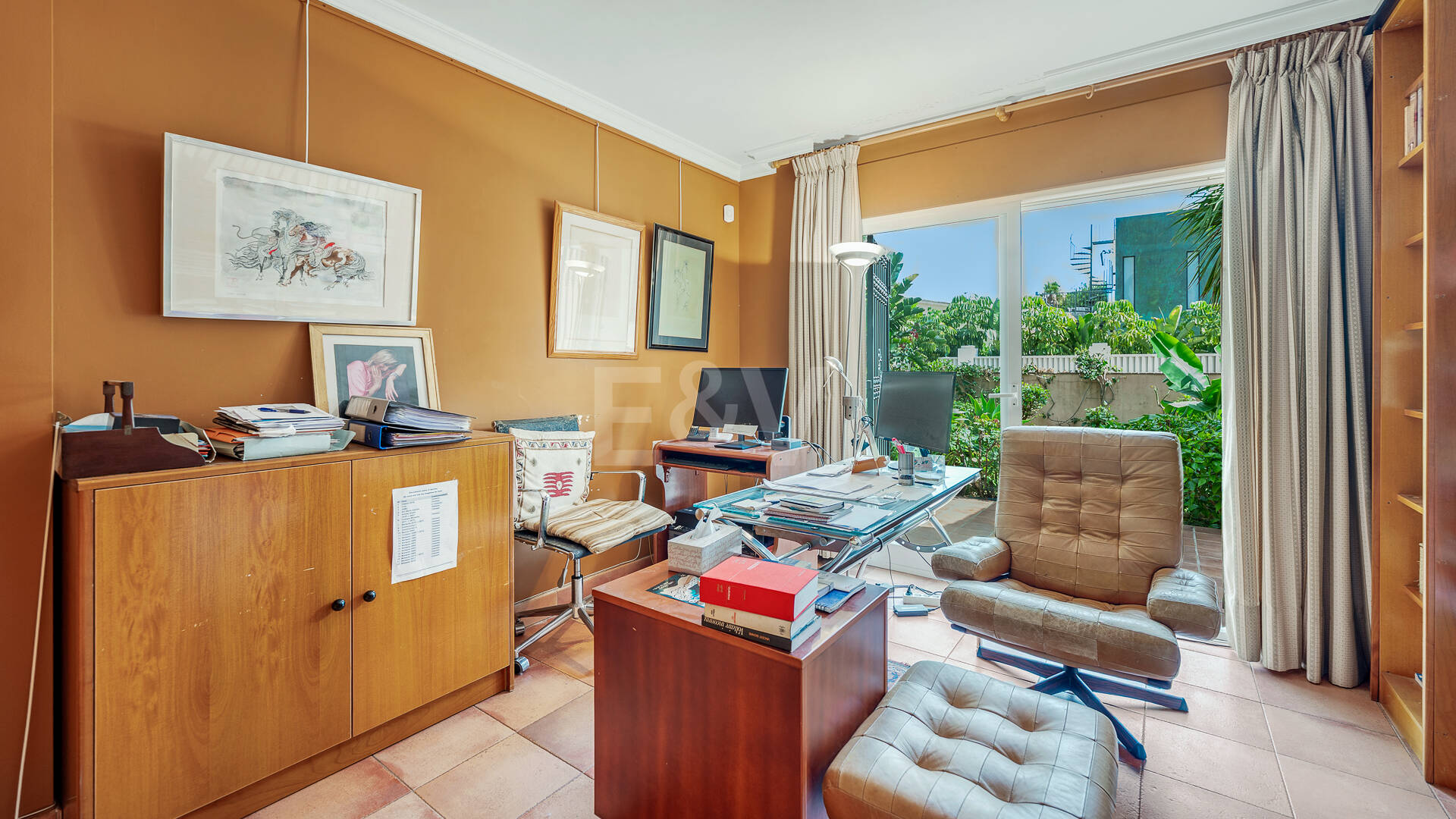 Casa familiar de estilo andaluz a poca distancia de la playa