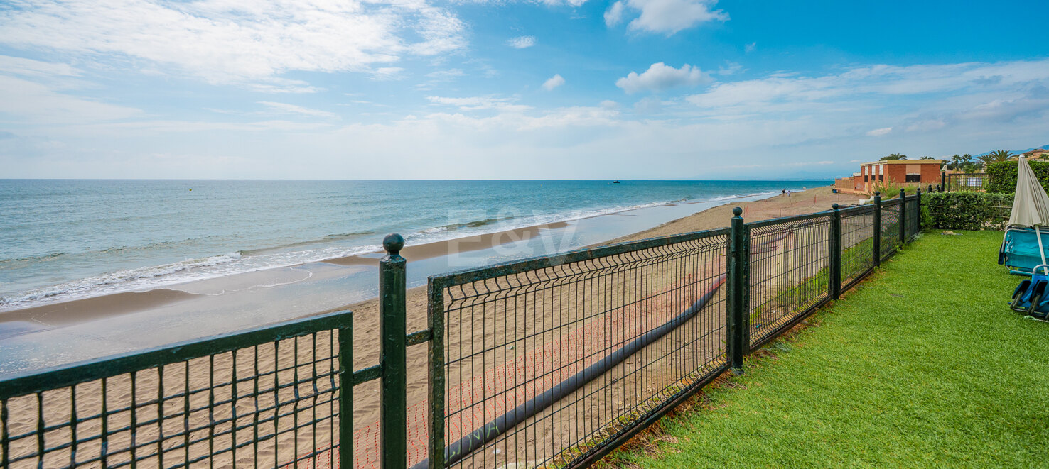 Bright 3-Bed with Direct Beach Access