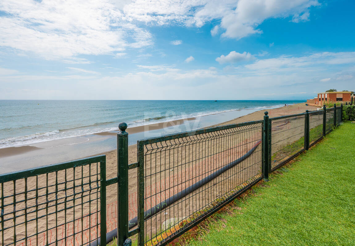 Luminoso Ático con acceso directo a la playa