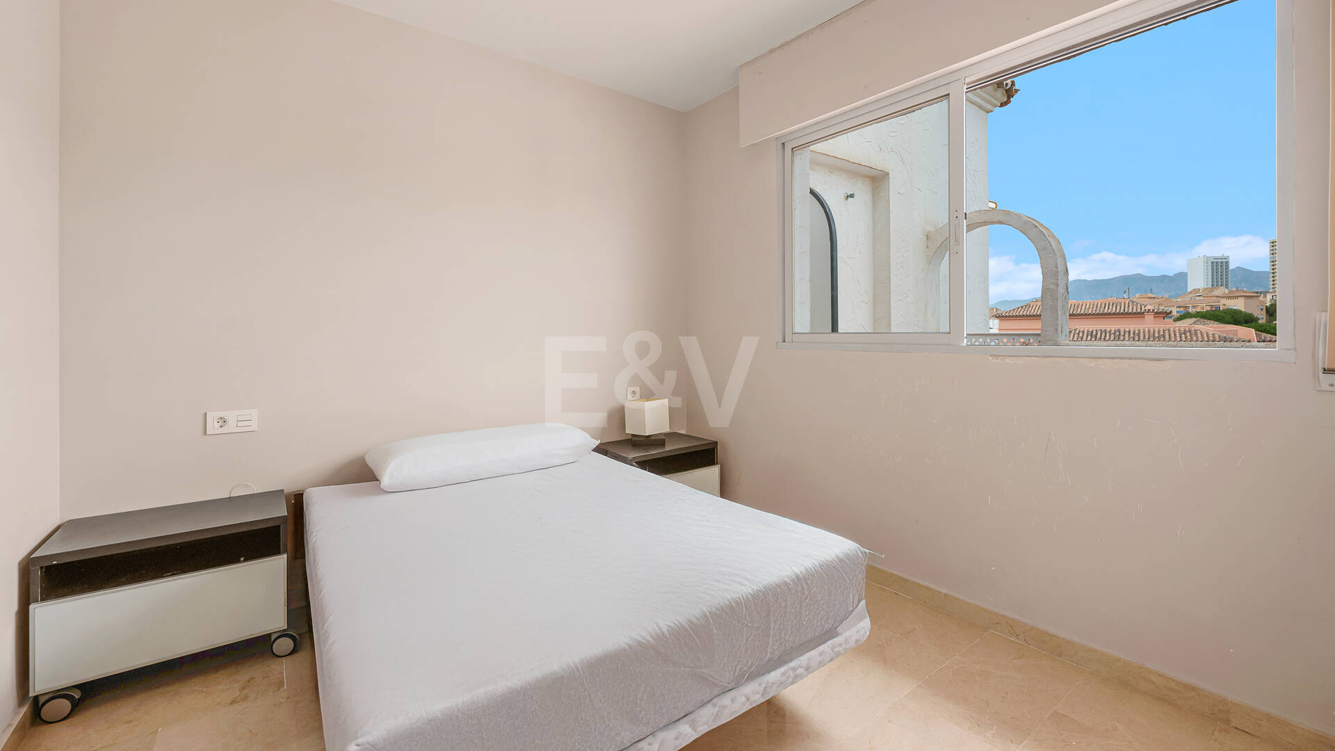 Luminoso Ático con acceso directo a la playa