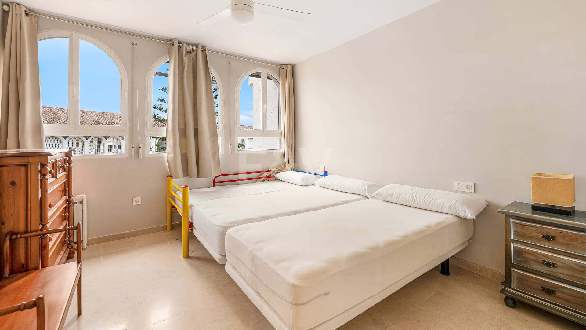 Luminoso Ático con acceso directo a la playa