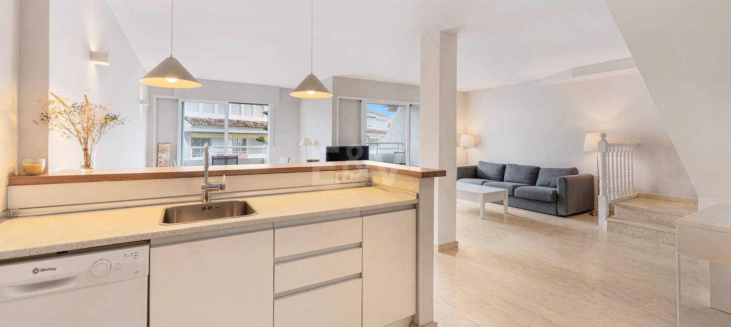 Luminoso Ático con acceso directo a la playa