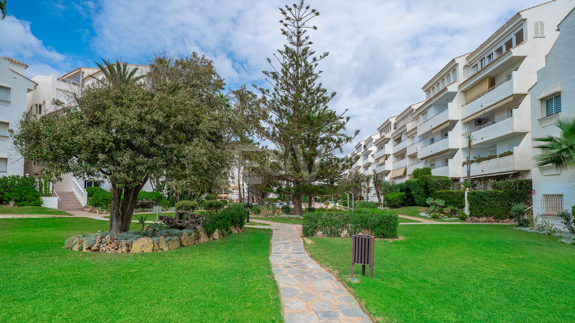 Luminoso Ático con acceso directo a la playa