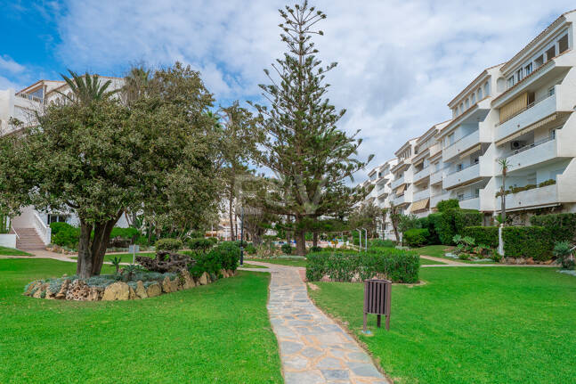 Luminoso Ático con acceso directo a la playa