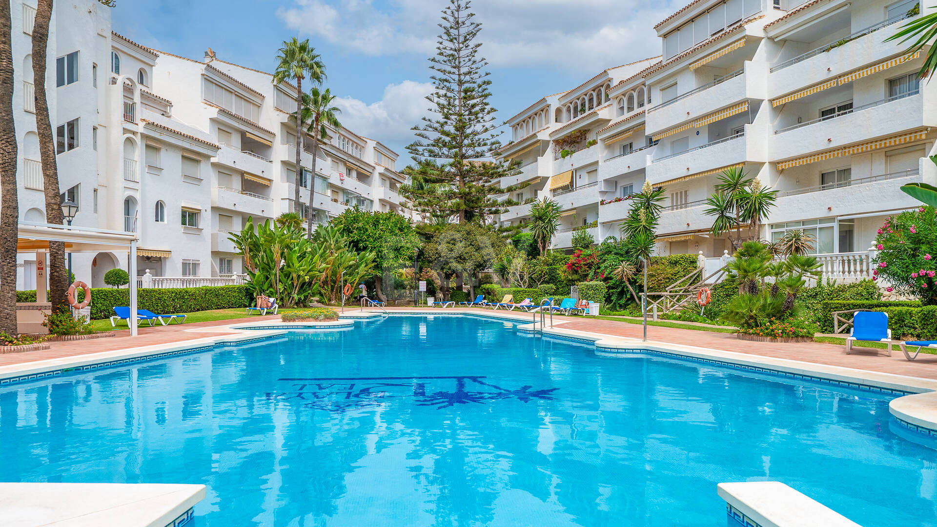 Luminoso Ático con acceso directo a la playa