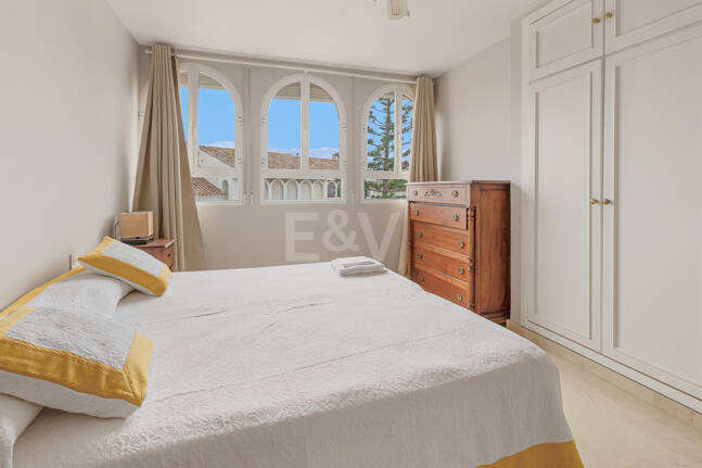 Luminoso Ático con acceso directo a la playa