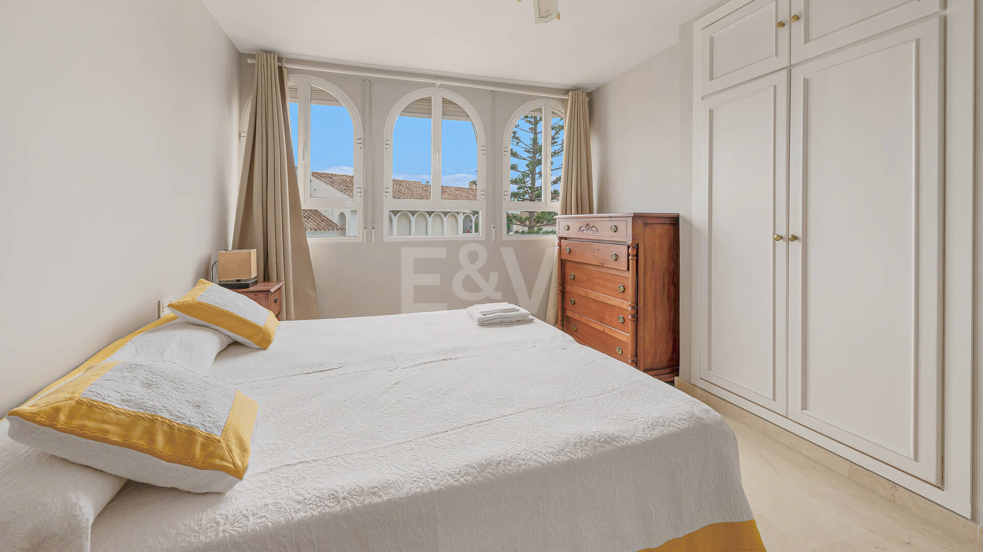 Luminoso Ático con acceso directo a la playa