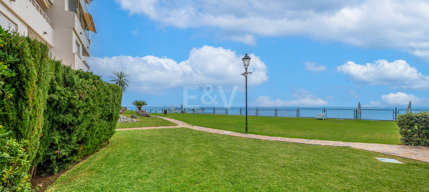 Luminoso Ático con acceso directo a la playa