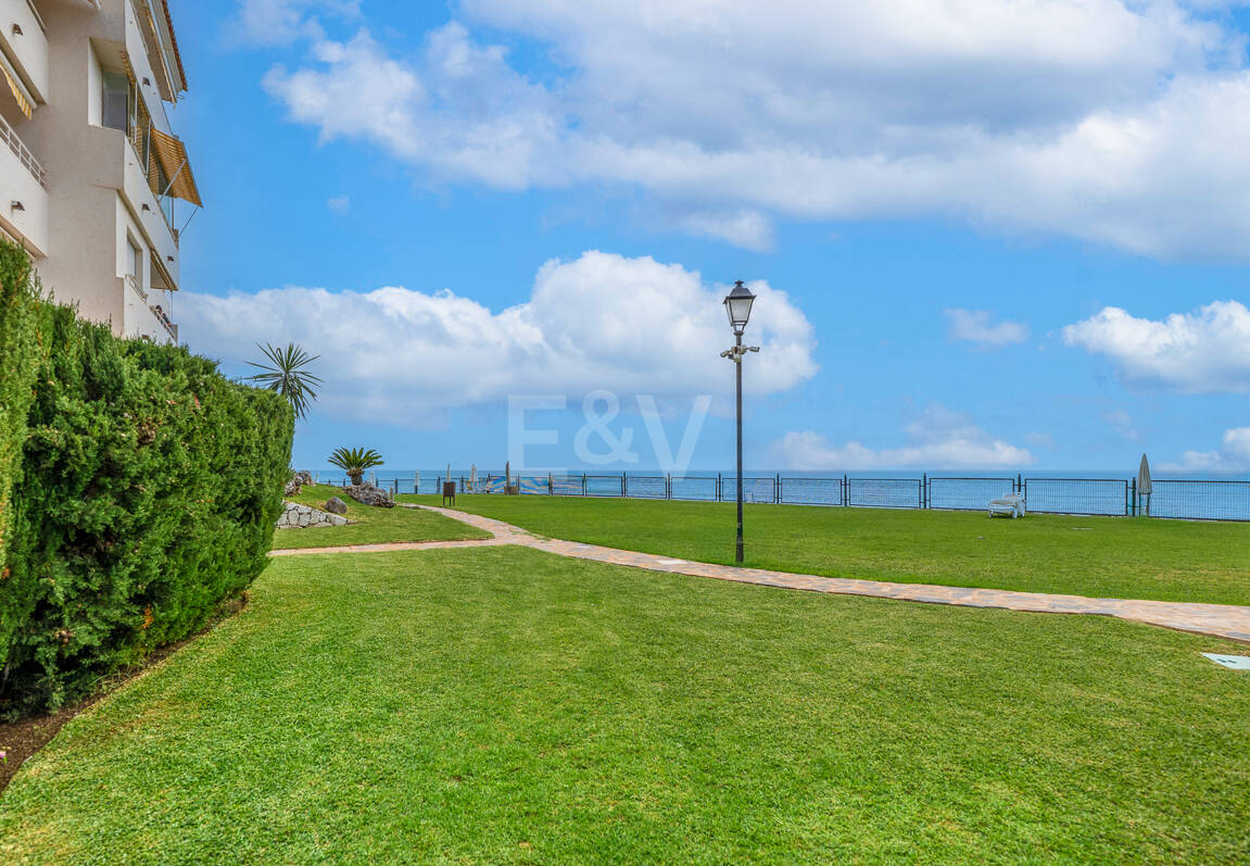Luminoso Ático con acceso directo a la playa