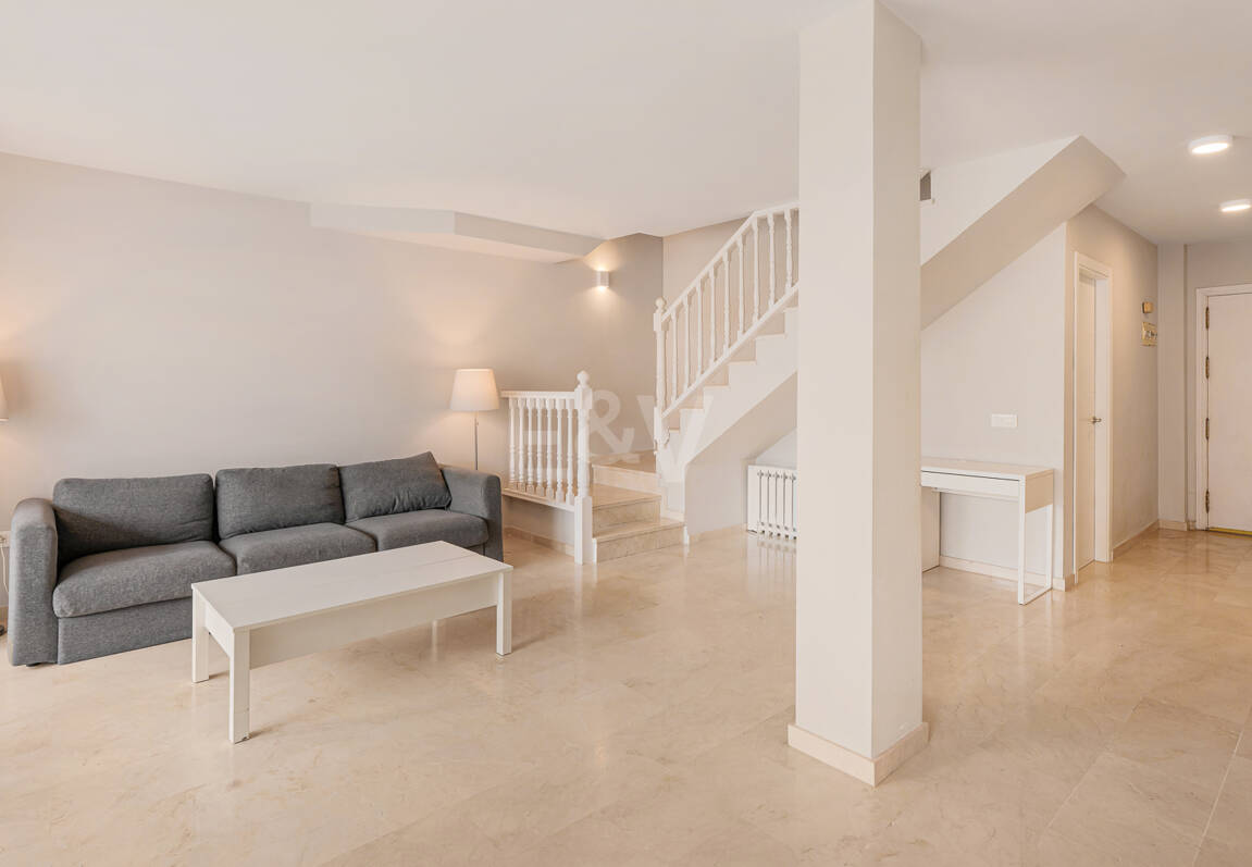 Luminoso Ático con acceso directo a la playa