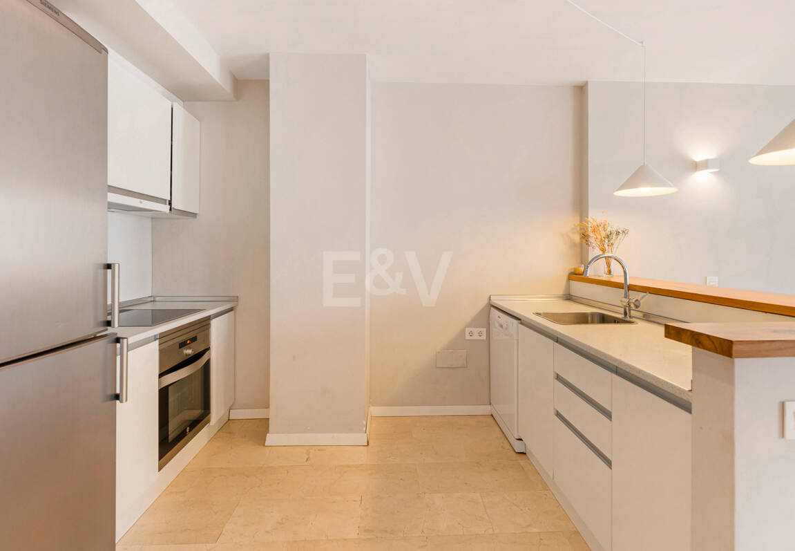 Luminoso Ático con acceso directo a la playa