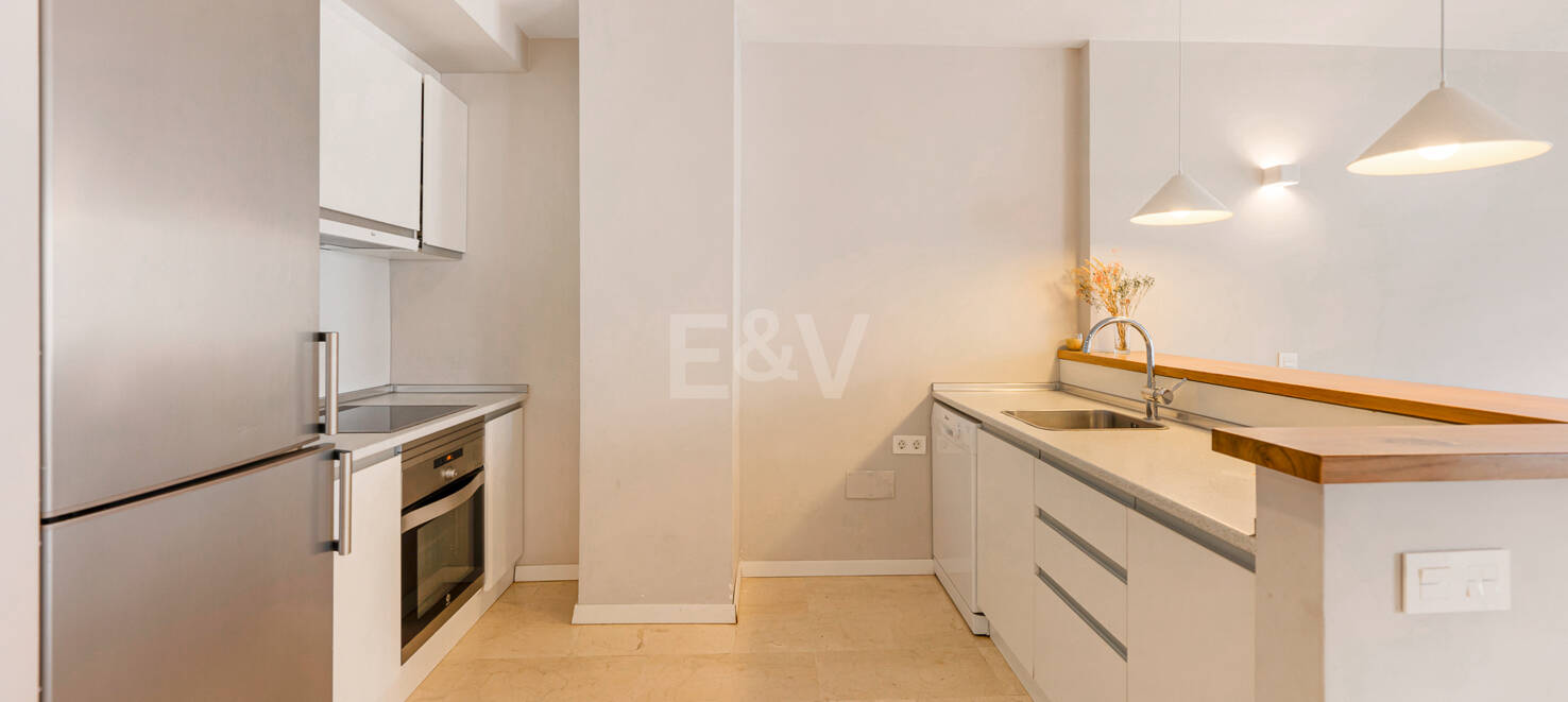 Luminoso Ático con acceso directo a la playa