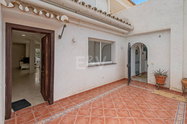 Luminoso Ático con acceso directo a la playa