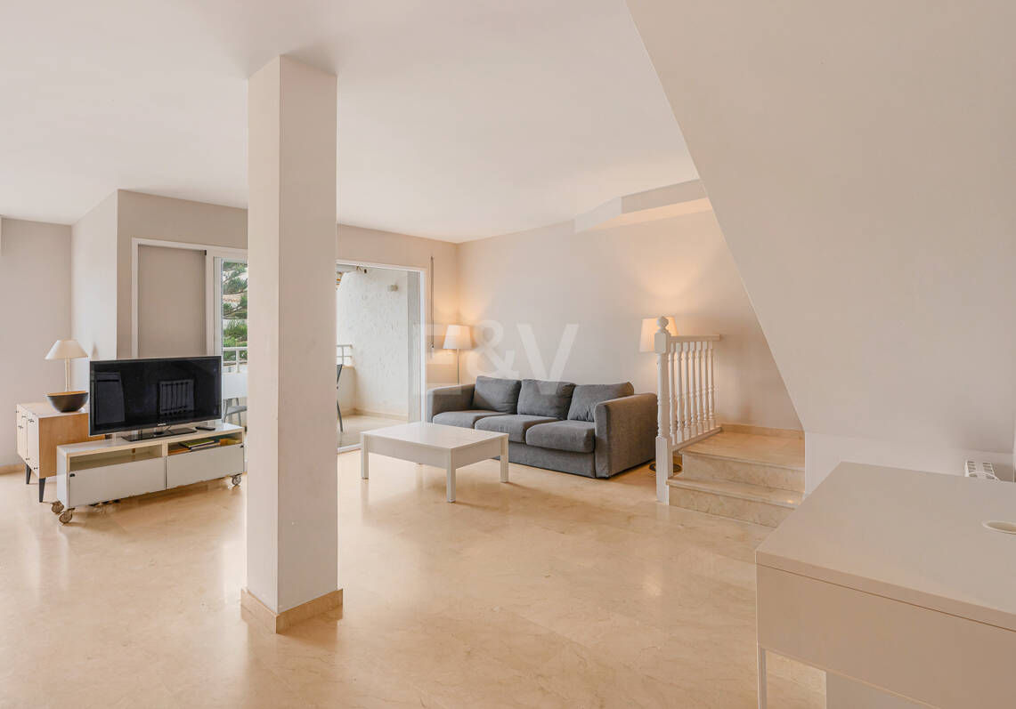 Jasny Penthouse z bezpośrednim dostępem do plaży