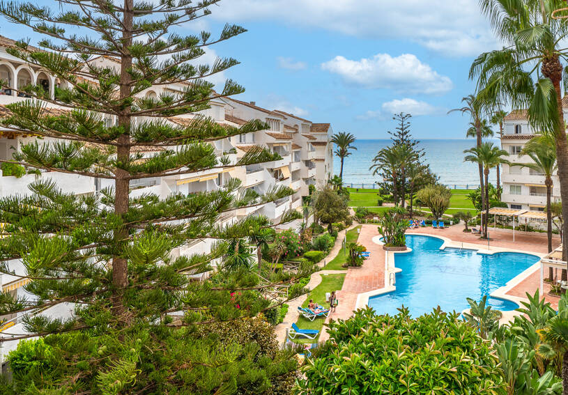 Luminoso Ático con acceso directo a la playa