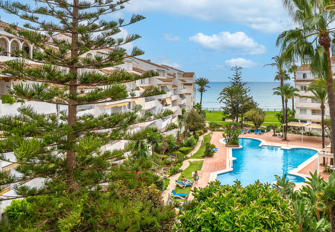 Luminoso Ático con acceso directo a la playa