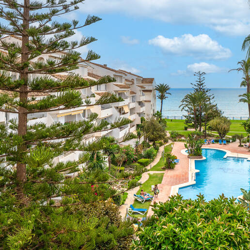 Luminoso Ático con acceso directo a la playa