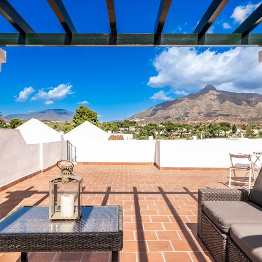 Stunning Apartment with Panoramic Solarium in a Prestigious Gated Community, Prime Location!