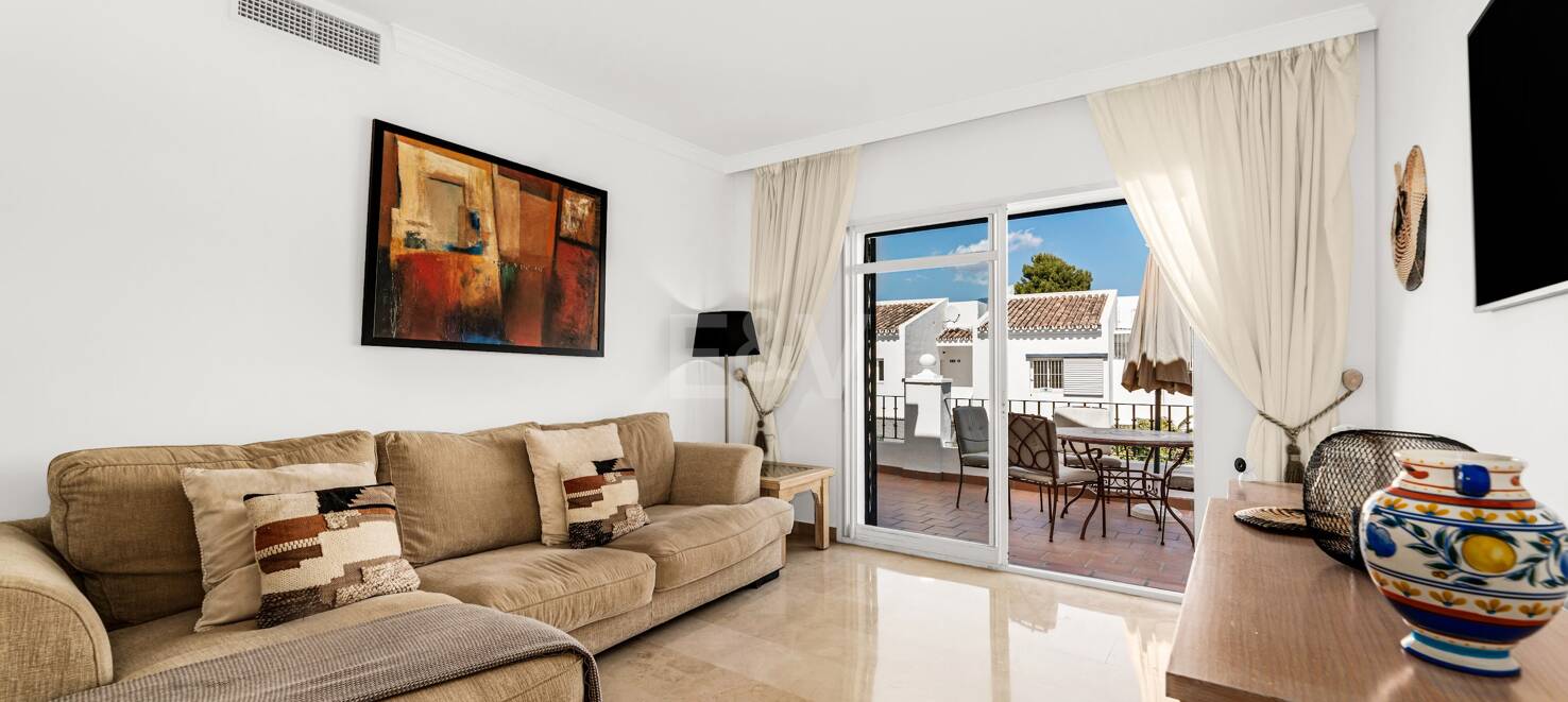 Stunning Apartment with Panoramic Solarium in a Prestigious Gated Community, Prime Location!