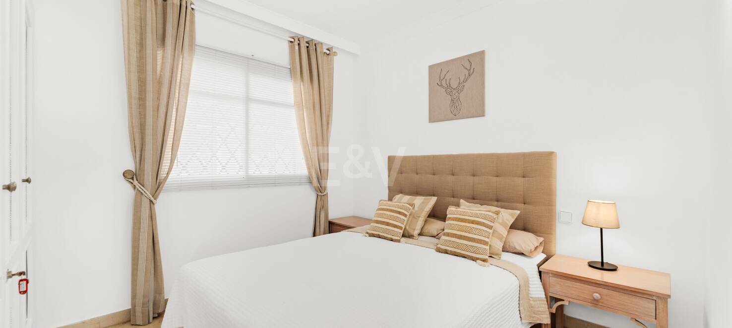 Stunning Apartment with Panoramic Solarium in a Prestigious Gated Community, Prime Location!