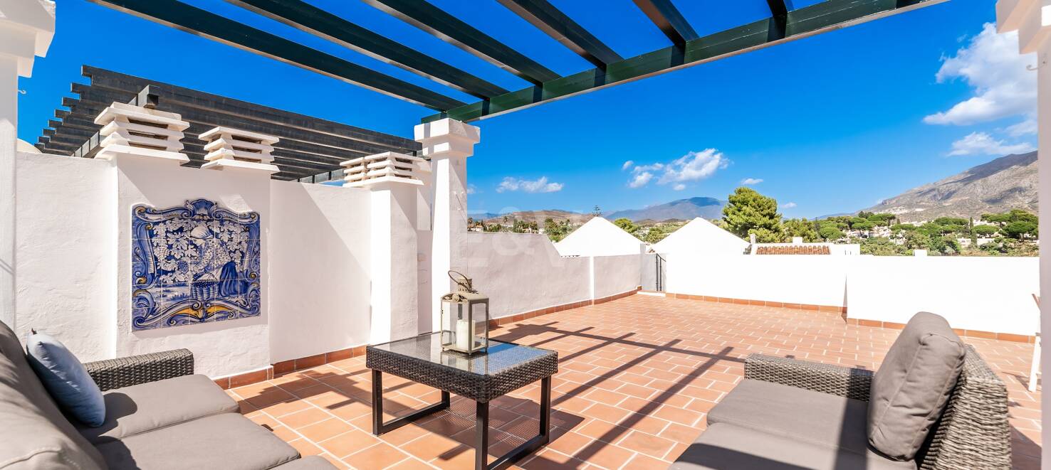 Stunning Apartment with Panoramic Solarium in a Prestigious Gated Community, Prime Location!