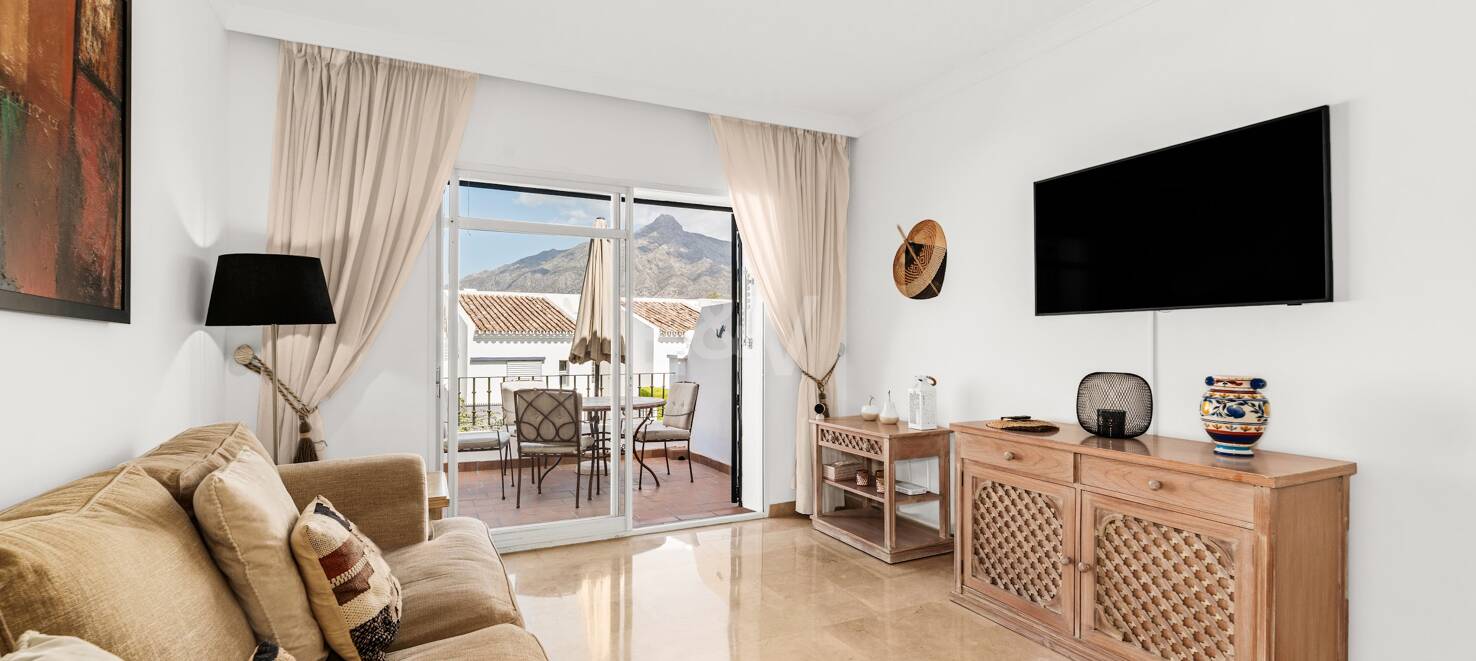 Stunning Apartment with Panoramic Solarium in a Prestigious Gated Community, Prime Location!