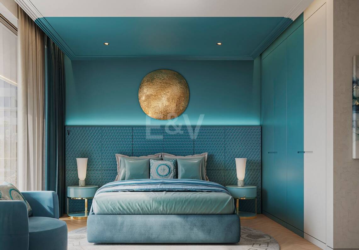 Acht Maßgeschneiderte Villen in Nueva Andalucía mit Innendesign von Versace Home