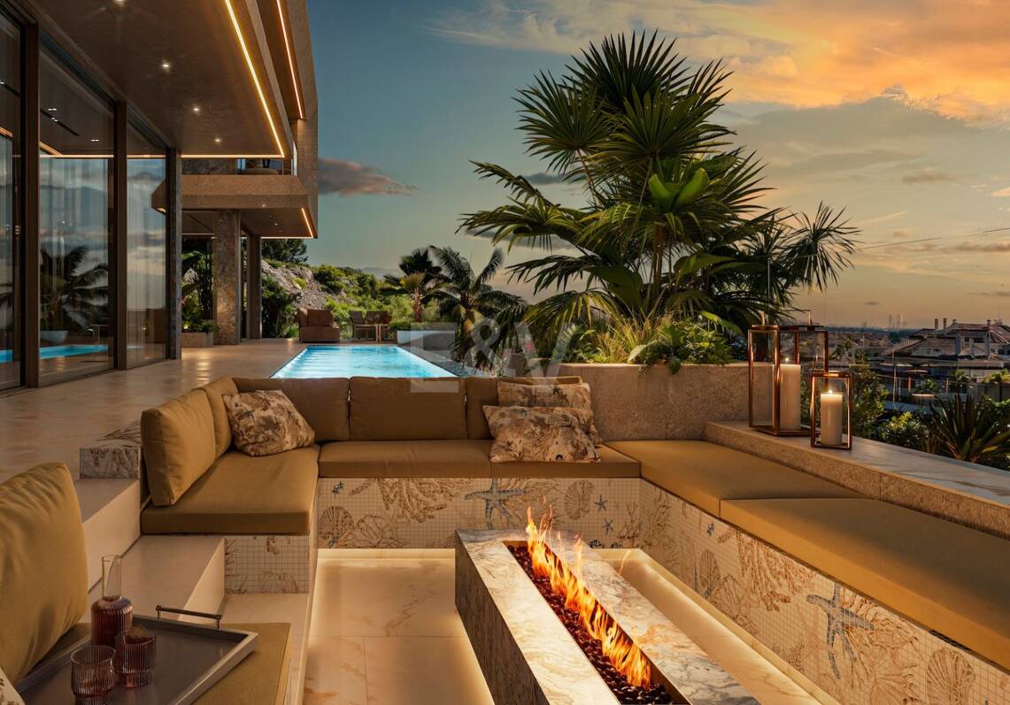 Acht Maßgeschneiderte Villen in Nueva Andalucía mit Innendesign von Versace Home