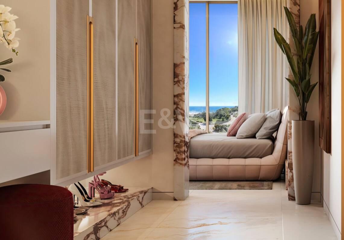 Acht Maßgeschneiderte Villen in Nueva Andalucía mit Innendesign von Versace Home
