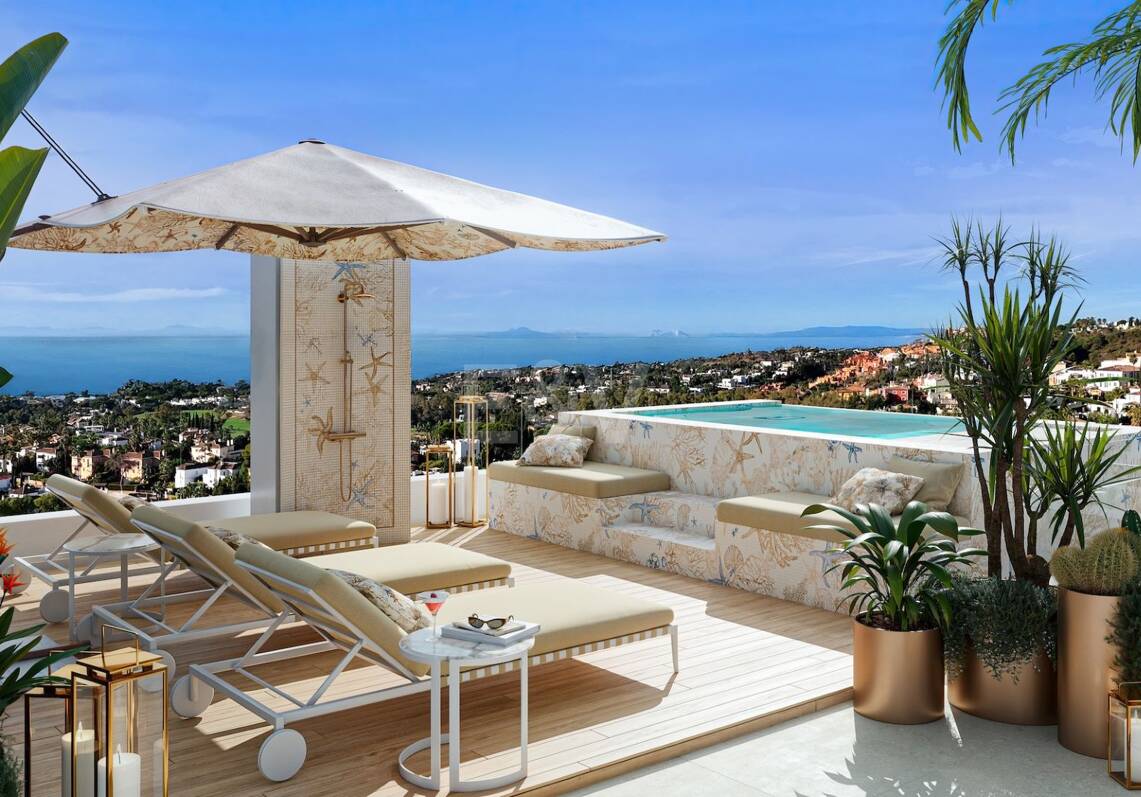 Acht Maßgeschneiderte Villen in Nueva Andalucía mit Innendesign von Versace Home