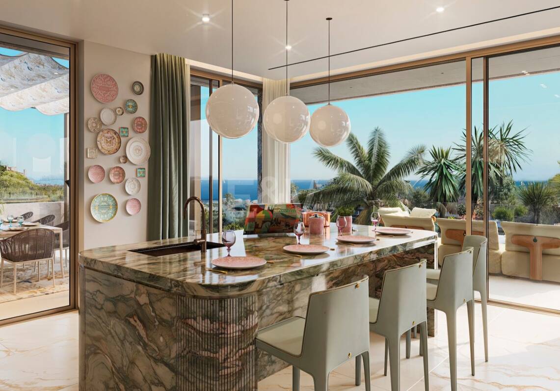 Acht Maßgeschneiderte Villen in Nueva Andalucía mit Innendesign von Versace Home