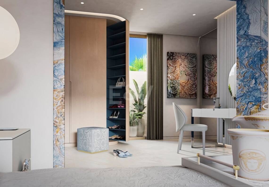 Acht Maßgeschneiderte Villen in Nueva Andalucía mit Innendesign von Versace Home