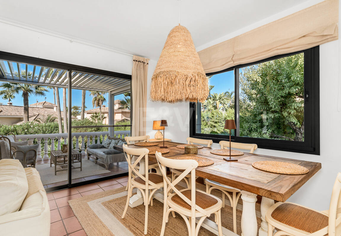 Elegancka willa rodzinna Kroki od plaży w Las Chapas Playa